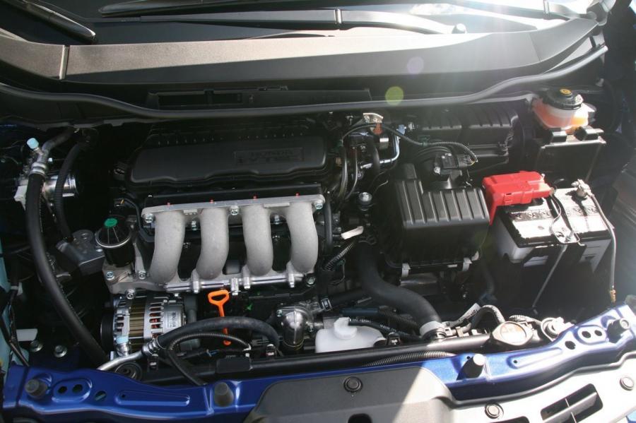  Honda Fit Sport 2009 года  (фото 29 из 66)